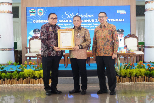 Peroleh Hak Paten dari Kemenkum, Sudewo Diapresiasi Gubernur Atas Komitmennya Bangun SDM Unggul di K