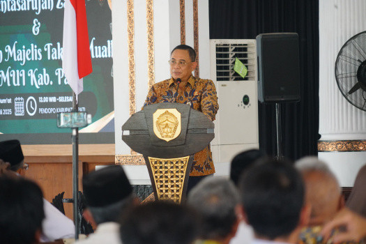 Bupati Pati Hadiri Pentasyarufan Zakat dan Peresmian Majelis Taklim Mualaf