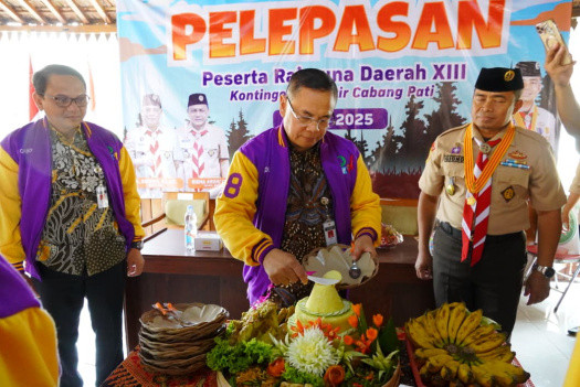 Bupati Pati Lepas Kontingen Kwarcab  ke Raida XIII Kwarda Jateng 